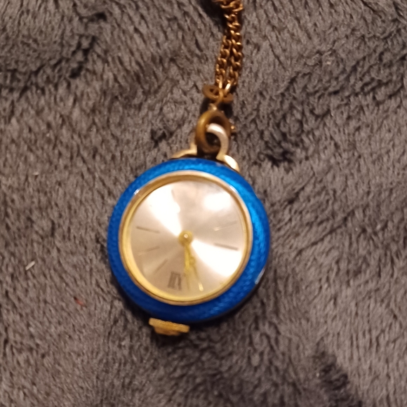 Vintage SWISS ARGENT DORE 925 Sterling GUILLOCHE ENAMEL Gilt Necklace watch - Picture 3 of 4